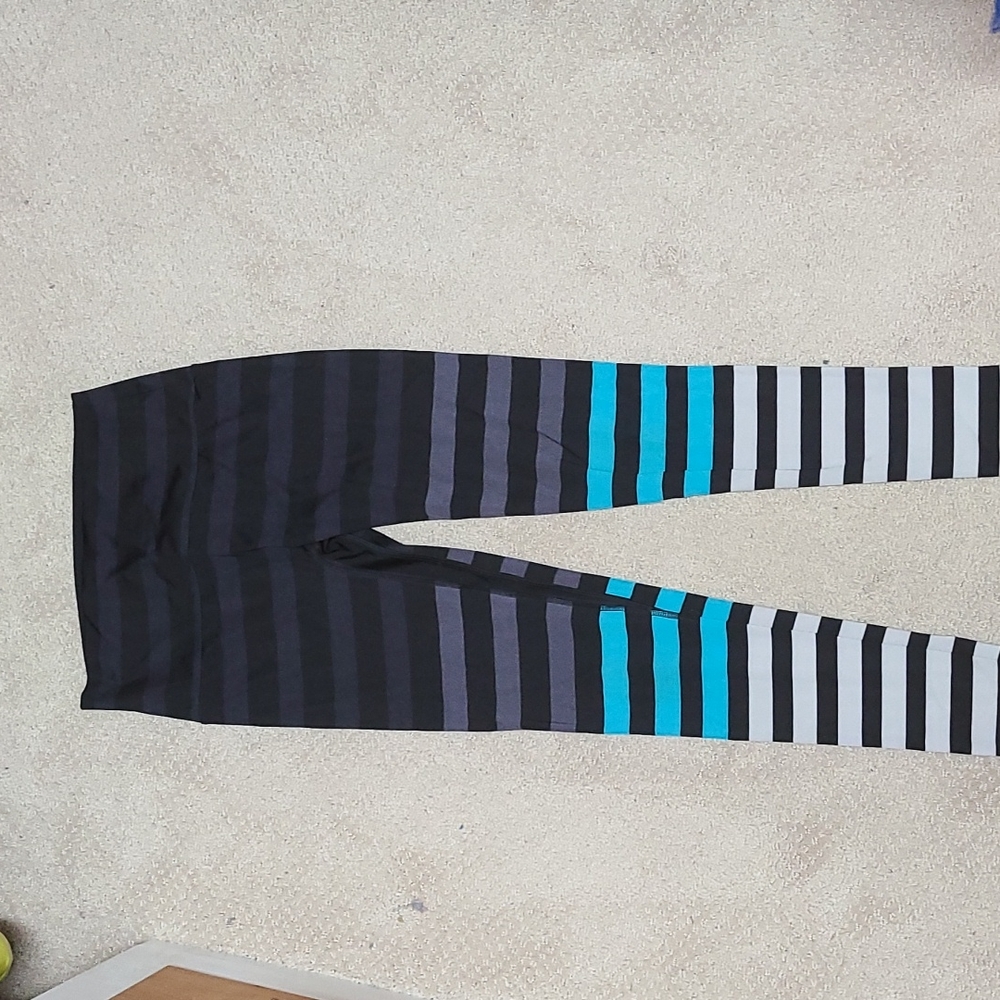 K deer Ruth stripe legging sneaker length